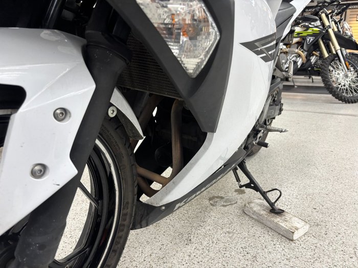 2017 Kawasaki NINJA 300 ABS White