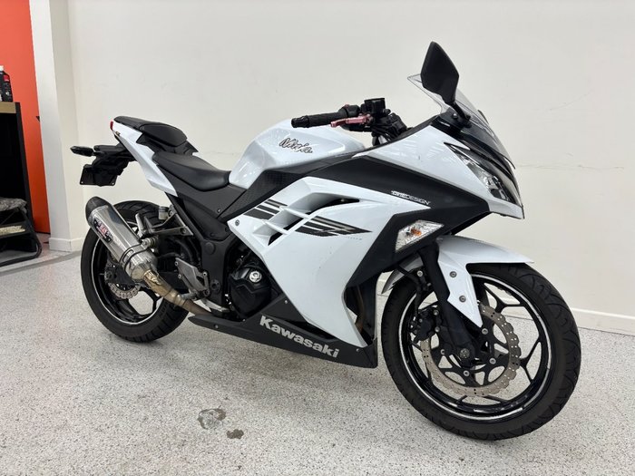 2017 Kawasaki NINJA 300 ABS White