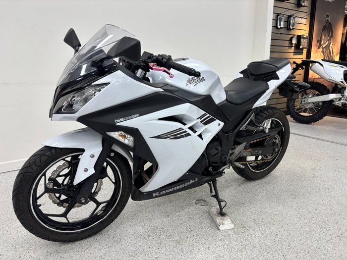 2017 Kawasaki NINJA 300 ABS White