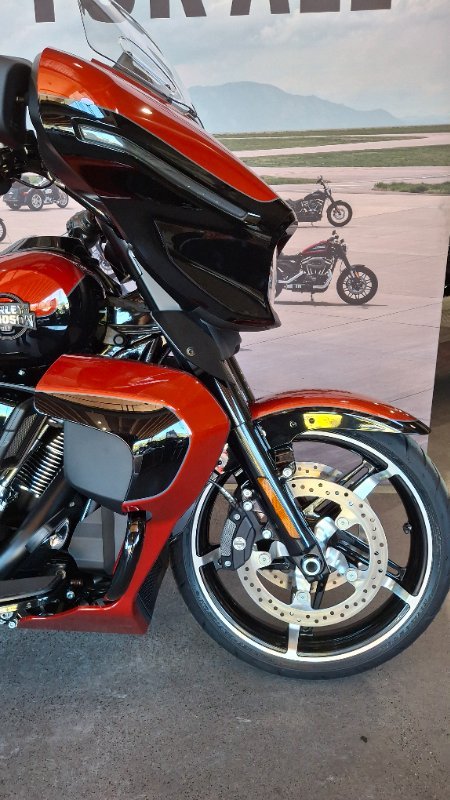 2025 Harley-davidson FLHXU STREET GLIDE ULTRA (117) WHISKEY FIRE / BLACK