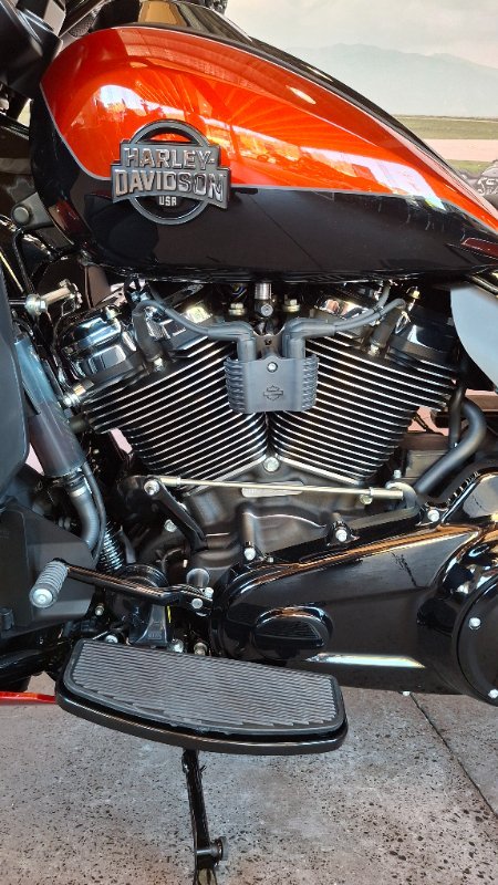 2025 Harley-davidson FLHXU STREET GLIDE ULTRA (117) WHISKEY FIRE / BLACK
