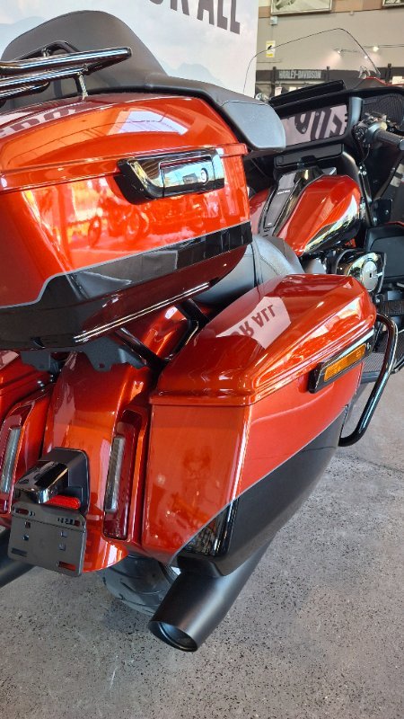 2025 Harley-davidson FLHXU STREET GLIDE ULTRA (117) WHISKEY FIRE / BLACK