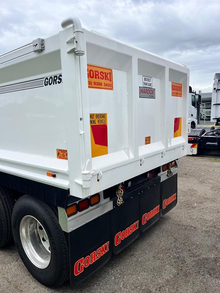 2024 Freightliner Cascadia 116 Tipper White