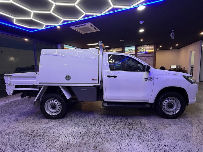 2018 Toyota Hilux SR