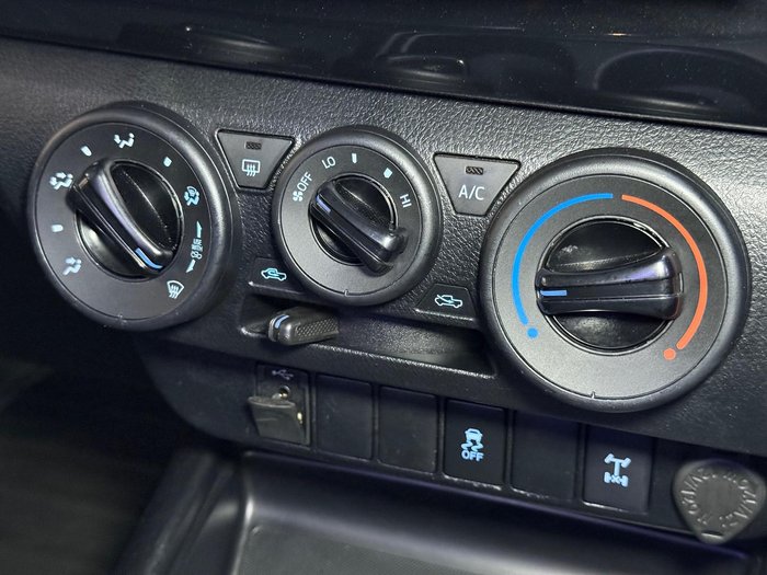 2018 Toyota Hilux SR