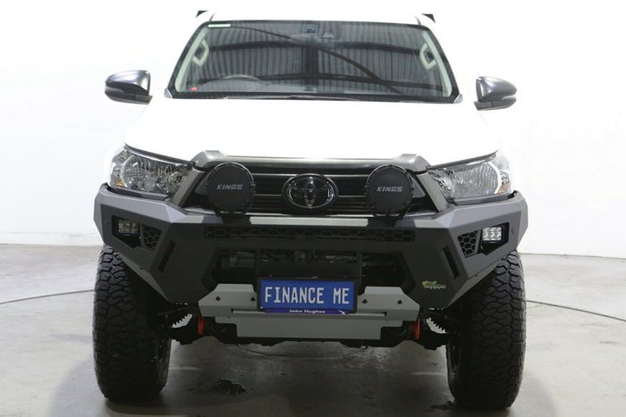 2024 Toyota Hilux SR