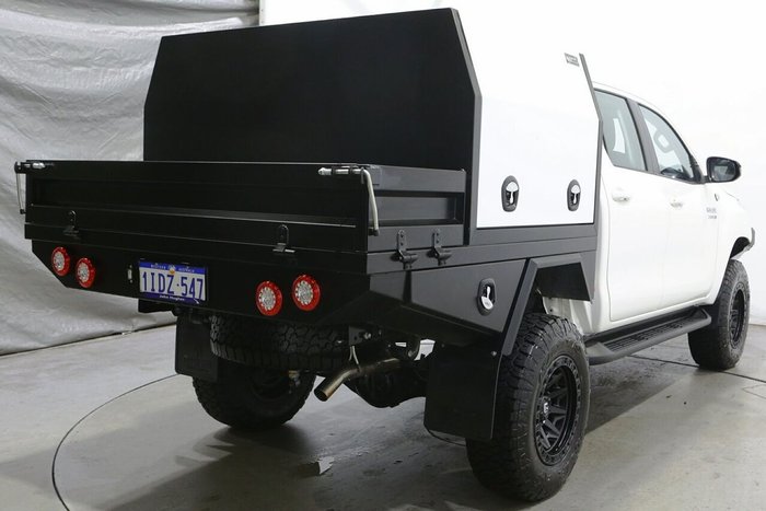 2024 Toyota Hilux SR