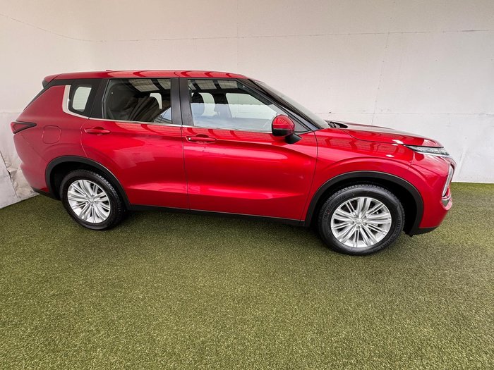2022 Mitsubishi Outlander ES