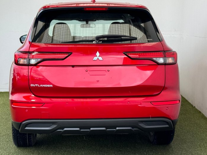 2022 Mitsubishi Outlander ES