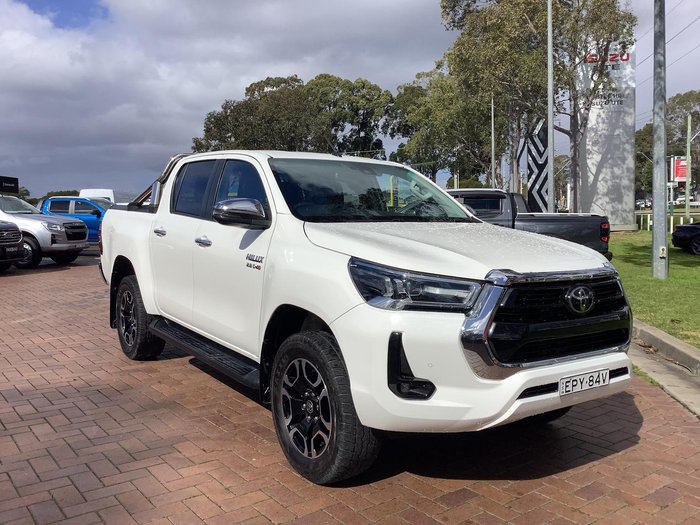 2021 Toyota Hilux SR5