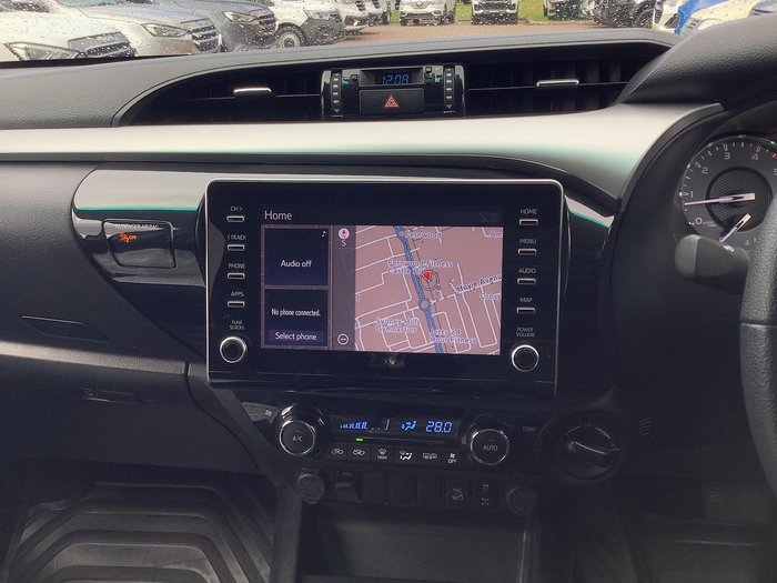 2021 Toyota Hilux SR5