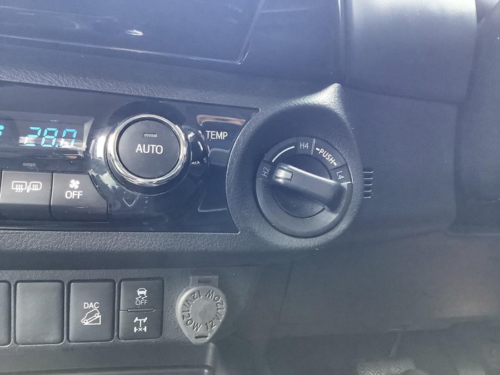 2021 Toyota Hilux SR5