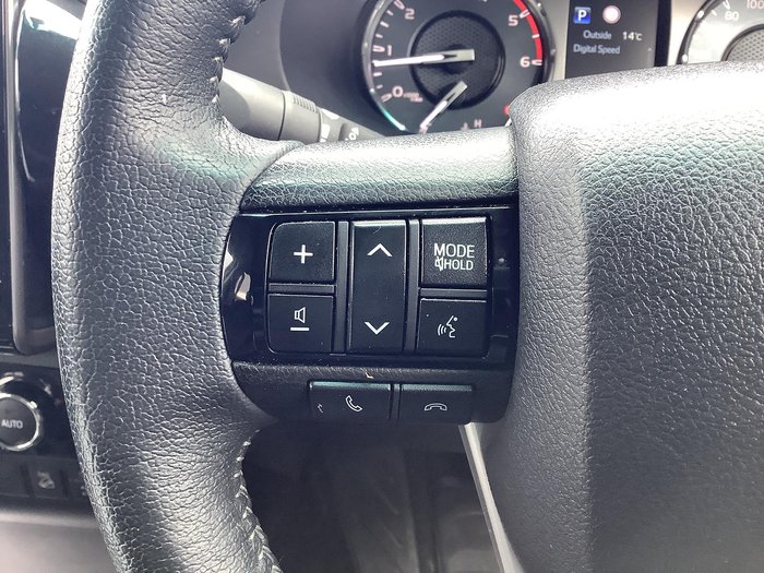 2021 Toyota Hilux SR5