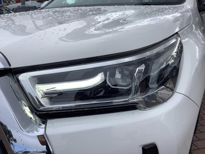 2021 Toyota Hilux SR5