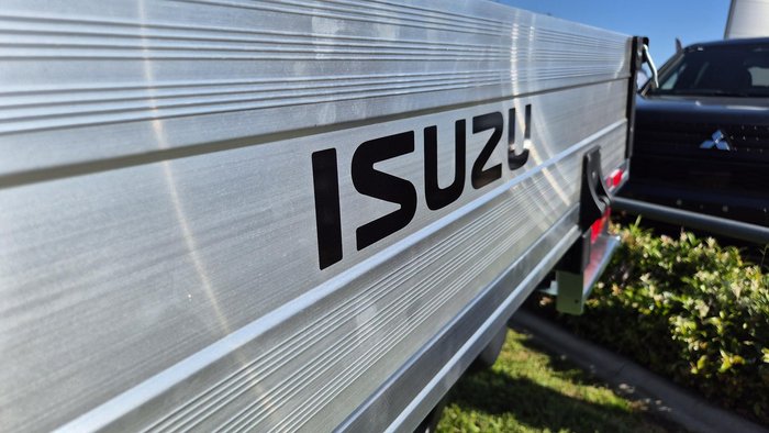 2025 Isuzu D-MAX SX