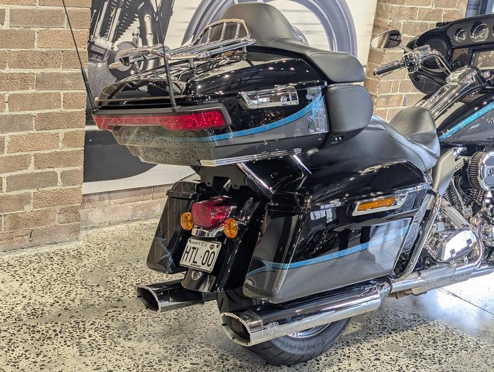 2014 Harley-Davidson CVO Limited 110 (FLHTKSE) CVO