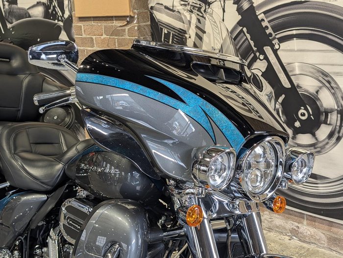 2014 Harley-Davidson CVO Limited 110 (FLHTKSE) CVO