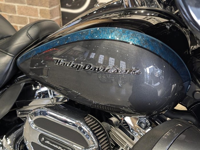 2014 Harley-Davidson CVO Limited 110 (FLHTKSE) CVO