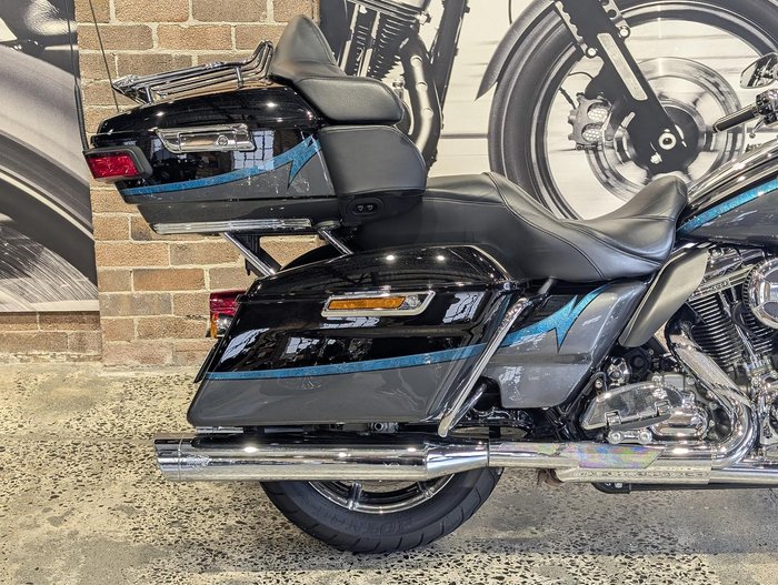 2014 Harley-Davidson CVO Limited 110 (FLHTKSE) CVO