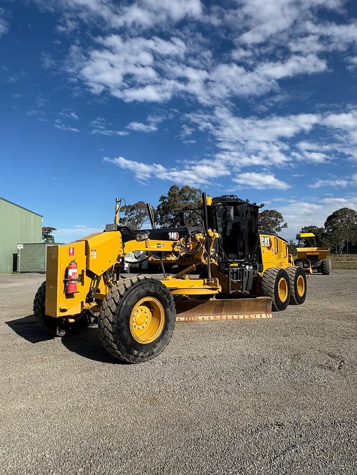 2022 Caterpillar 140 Yellow