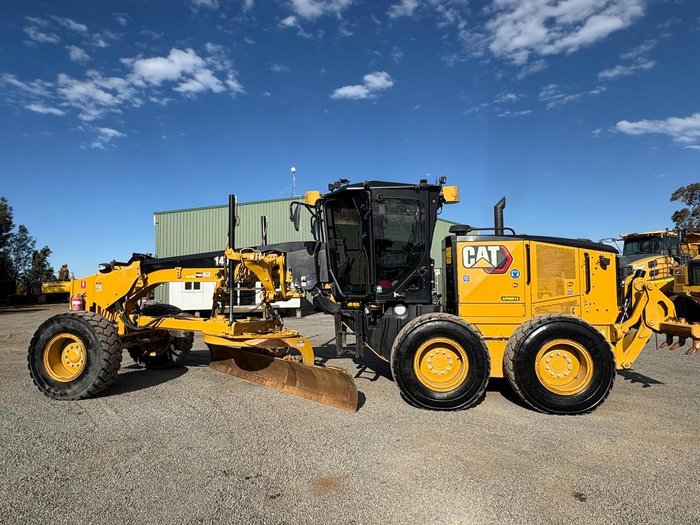 2022 Caterpillar 140 Yellow