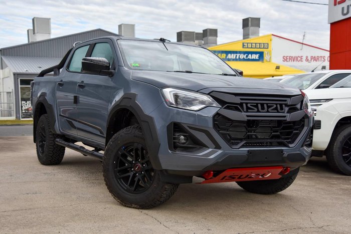2025 Isuzu D-MAX BLADE