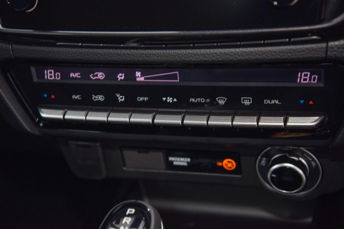 2025 Isuzu D-MAX BLADE