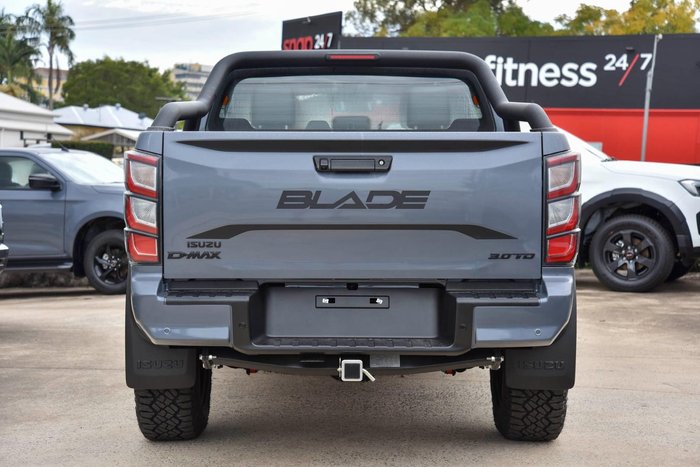 2025 Isuzu D-MAX BLADE