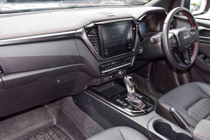 2025 Isuzu D-MAX X-TERRAIN