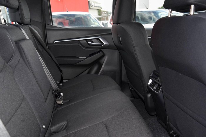 2025 Isuzu D-MAX LS-U
