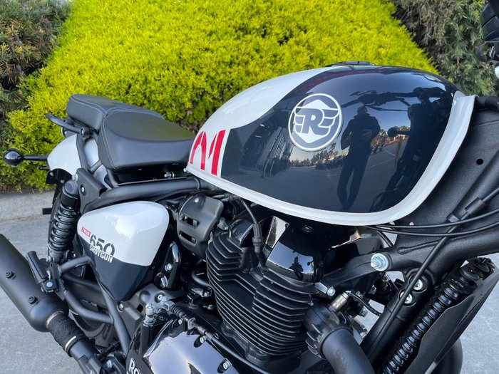 2024 Royal Enfield SHOTGUN 650