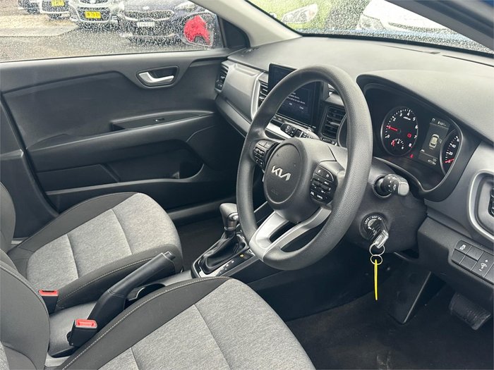 2022 KIA STONIC S