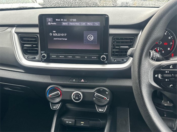 2022 KIA STONIC S