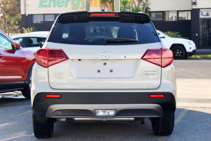 2024 Suzuki Vitara Shadow LY Series II Savannah Ivory