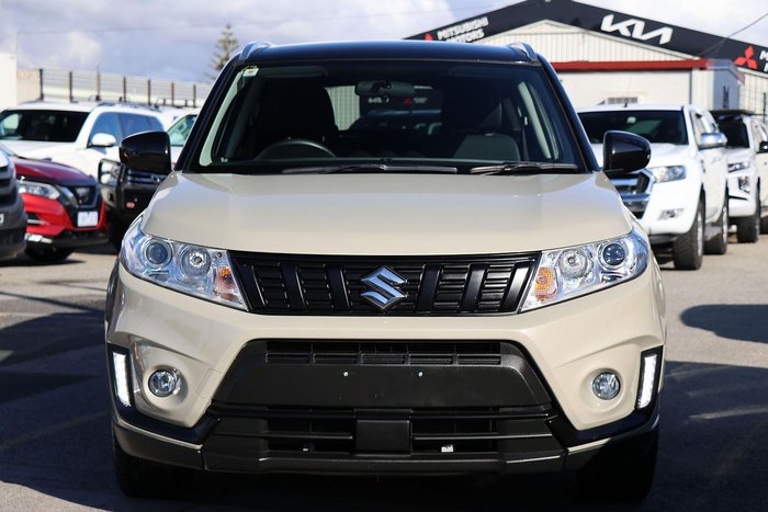 2024 Suzuki Vitara Shadow LY Series II Savannah Ivory
