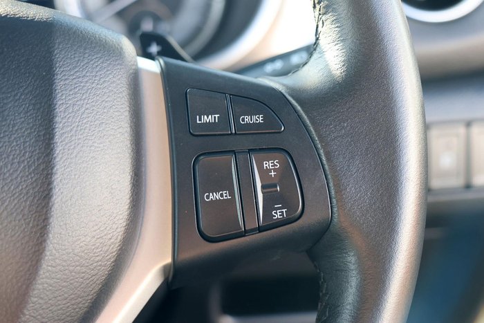 2024 Suzuki Vitara Shadow LY Series II Savannah Ivory