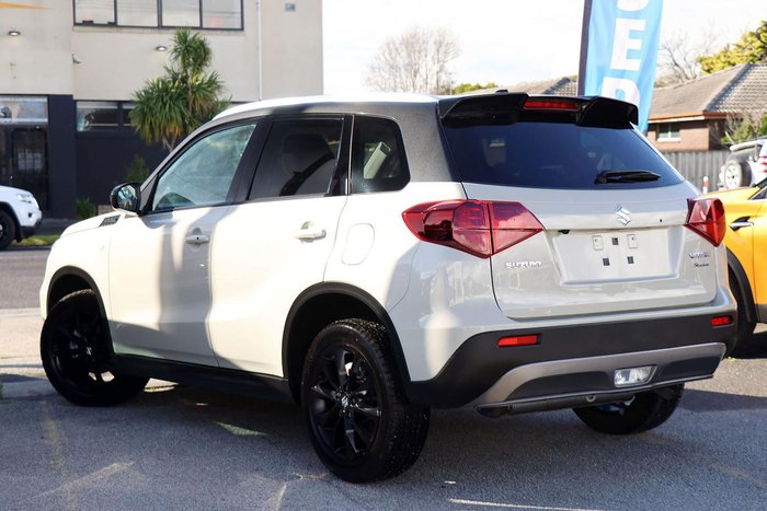 2024 Suzuki Vitara Shadow LY Series II Savannah Ivory