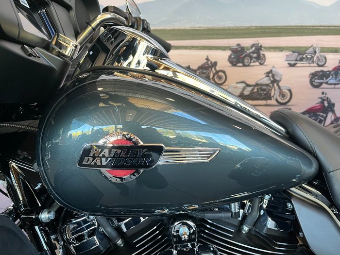 2025 Harley-davidson FLHTCUTG TRI GLIDE U/CLC 114 IRON HORSE METALLIC