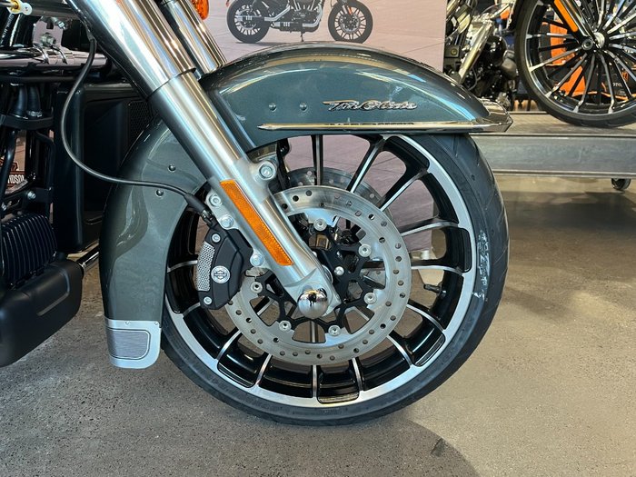 2025 Harley-davidson FLHTCUTG TRI GLIDE U/CLC 114 IRON HORSE METALLIC