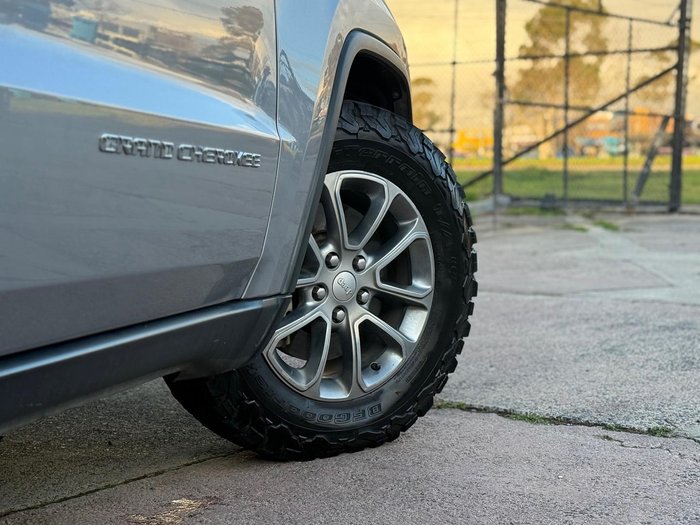 2014 Jeep Grand Cherokee Laredo WK MY15 4X4 Dual Range Billet Silver