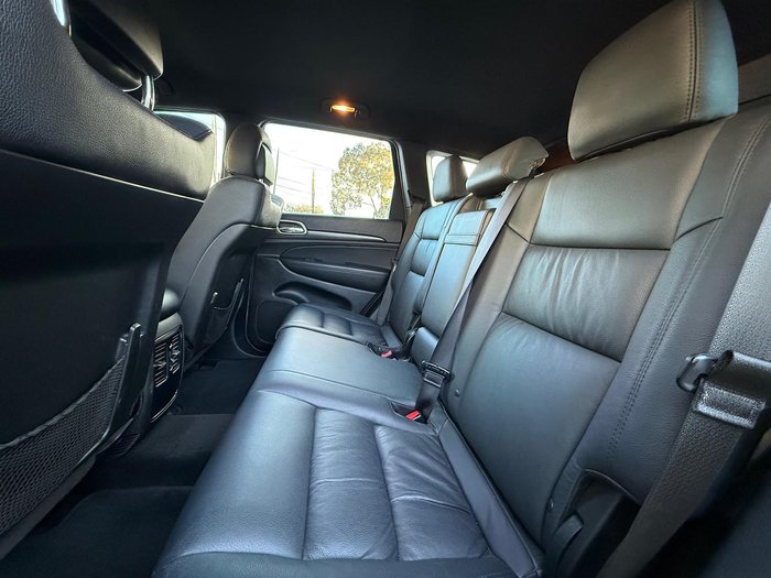 2014 Jeep Grand Cherokee Laredo WK MY15 4X4 Dual Range Billet Silver