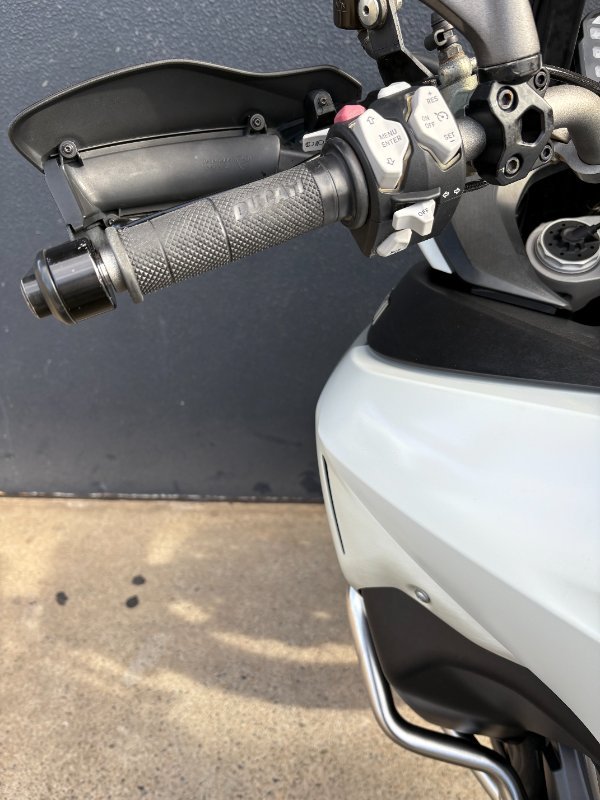 2017 DUCATI MULTISTRADA S WHITE
