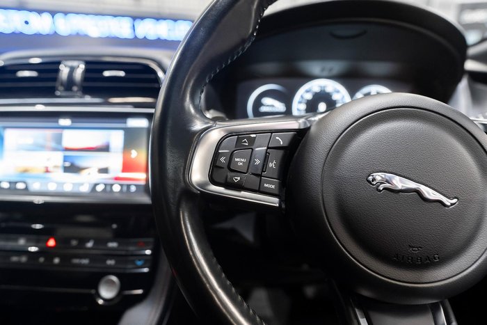 2016 Jaguar F-PACE 30d R-Sport
