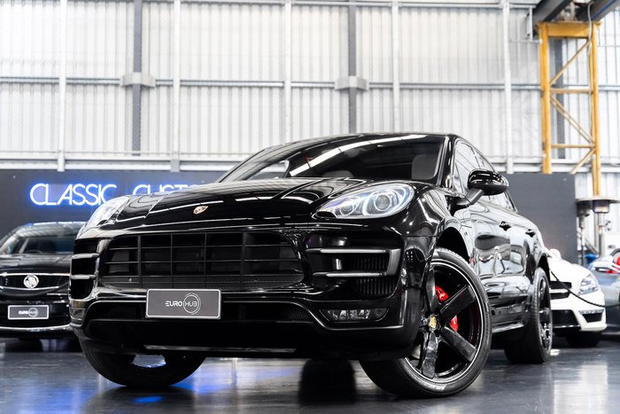 2015 Porsche Macan Turbo
