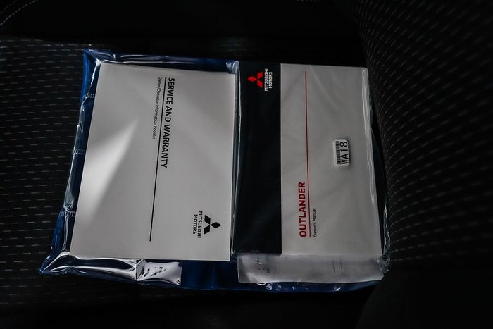 2024 Mitsubishi Outlander LS