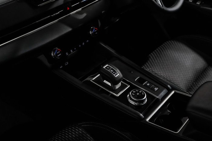 2024 Mitsubishi Outlander LS