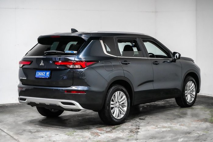 2024 Mitsubishi Outlander LS