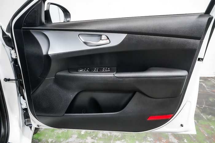 2024 Kia Cerato S