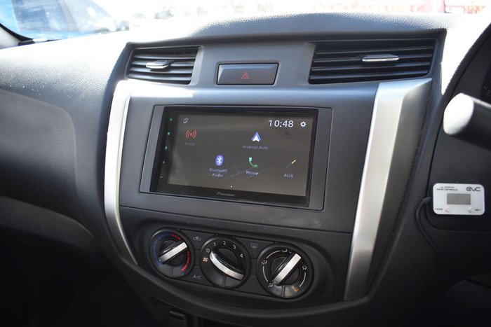 2019 Nissan Navara RX
