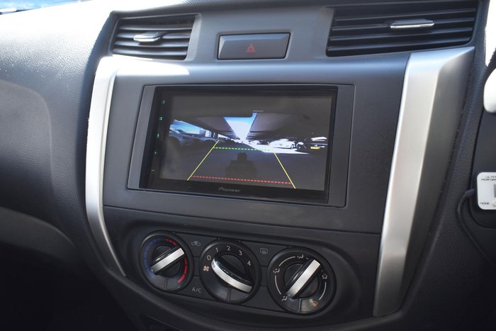 2019 Nissan Navara RX